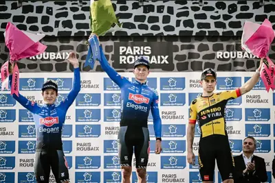Van der Poel e Philipsen già sul podio nella scorsa edizione ©Paris-Roubaix