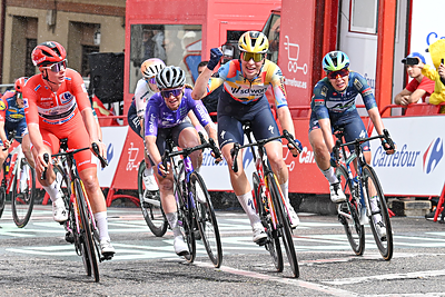 La vittoria di Mischa Bredewold ©La Vuelta Femenina/Cxcling
