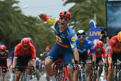 Milan sul traguardo di San Benedetto del Tronto ©tirrenoadriatico via IG