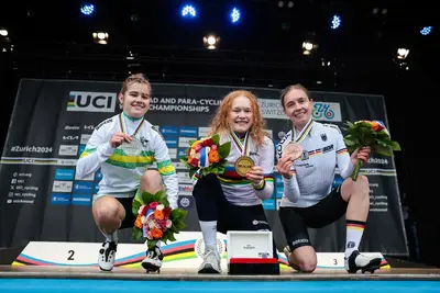 Il podio del Campionato del Mondo di Ciclismo su Strada Donne U23 2024 © UCI via X