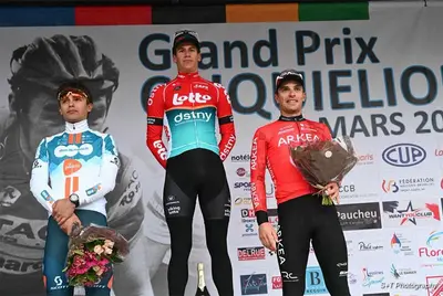 Il podio del GP Criquielion 2024 con Alec Segaert tra Pavel Bittner e Jenthe Biermans © GP Criquielion - S+T Photography