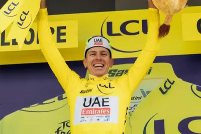 Tadej Pogacar in maglia gialla © UAE Emirates-Fizza