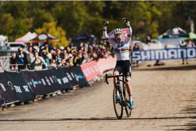 Fem van Empel trionfa in solitaria nella prima prova di Coppa del mondo a Waterloo ©UCI Cyclocross