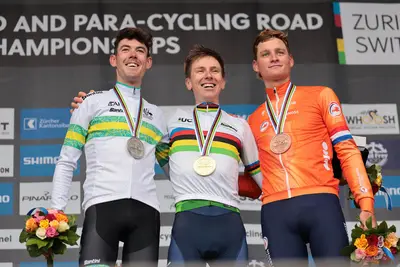 Il podio del Campionato del Mondo di Ciclismo su Strada Uomini Élite 2024 © UCI via X