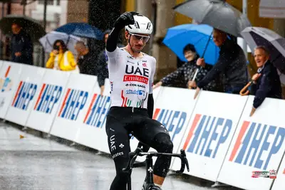 Brandon McNulty esulta sul traguardo della terza tappa della CRO Race 2024 © UAE Team Emirates / SprintCycling via X
