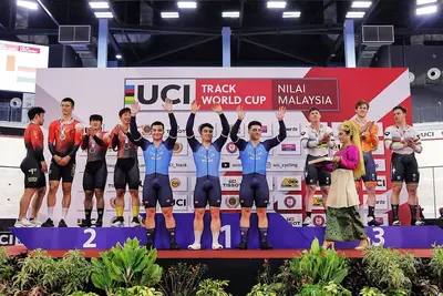Il terzetto azzurro composto da Stefano Minuta, Daniele Napolitano e Mattia Predomo conquista una prova di Coppa del Mondo a Nilai ©UCI