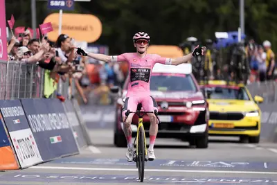 Jonas Vingegaard vince la sua quarta tappa ©Giro d'Italia/LaPresse