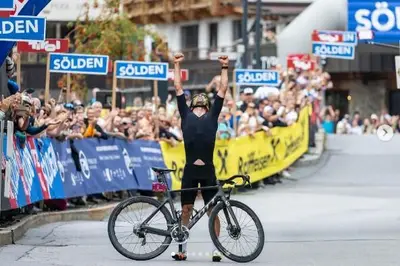 Jack Burke festeggia la vittoria nella celebre Gran Fondo austriaca © Oetztaler Radmarathon via Instagram