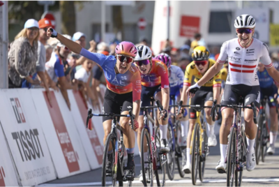 Carina Schrempf esulta troppo presto: al Romandie vince Sofia Bertizzolo ©UAE Team ADQ