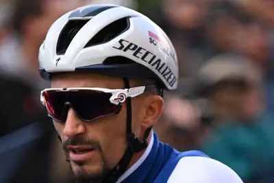Julian Alaphilippe si ritira dal mondiale per una caduta ©UCI Cycling