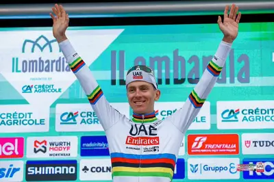 Tadej Pogacar, autore di 25 successi nel 2024, resterà in UAE per altri 6 anni © SprintCycling via X @UAETeamEmirates