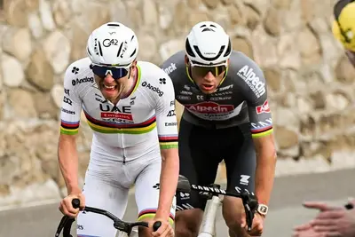Tadej Pogačar e Mathieu van der Poel ©RodriSabato via X
