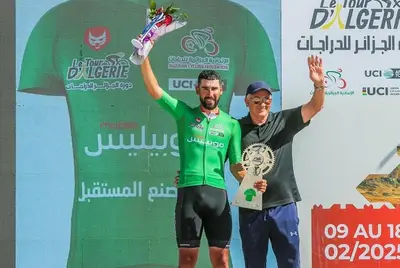 Yacine Hamza festeggia la vittoria della maglia verde al Tour d'Algérie © Tour d'Algérie Cycliste