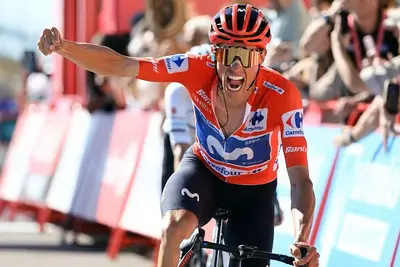 Enric Mas vince in maglia rossa la nona tappa della Vuelta a España 2026 © JOSEP LAGO/AFP