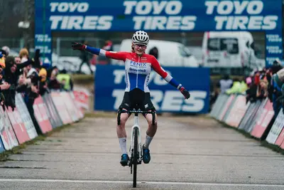 Puck Pieterse trionfa a Zonhoven e centra la quarta vittoria di fila © UCI Cycling