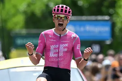 Alex Baudin vince a Saint-Ismier la prima tappa del Tour Auvergne - Rhône Alpes 2026 © EF Pro Cycling