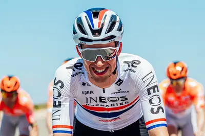 Sam Watson, primo leader del Tour Down Under 2026 ©INEOS Grenadiers