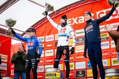 Anche Gianni Vermeersch e Tim Merlier sul podio di Zonnebeke insieme a Vanthourenhout ©Exact Cross