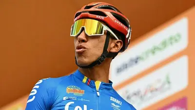 Egan Bernal non sarà alle Olimpiadi di Parigi 2024 © Twitter Ineos Grenadiers