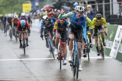 Dorian Godon vince la quinta tappa del Giro di Romandia 2024 ©Keystone-SDA Sport