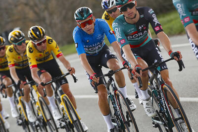 Kämna durante una fase della corsa © BORA-hansgrohe