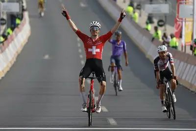 Mauro Schmid vince la Muscat Classic 2026