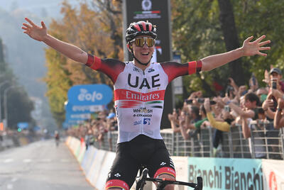 La vittoria solitaria di Tadej Pogacar al Giro di Lombardia 2022 © RCS Sport