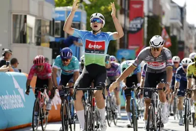 De Lie batte Van der Poel a Leuven e vince la quinta tappa e la classifica generale del Renewi Tour 2025 ©dionkerckhoffs/CV/@sprintcycling