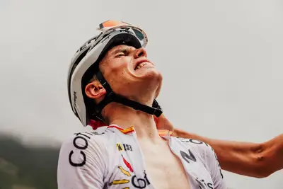 Torres disperato dopo aver vinto la tappa del Tour de l'Avenir © Tour de l'Avenir