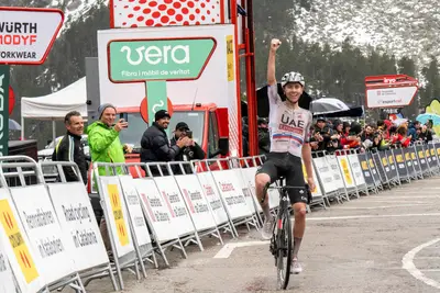 Tadej Pogačar fa il vuoto a Vallter 2000 ©Volta a Catalunya