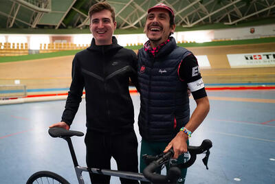 Mark Padun e Lachlan Morton, protagonisti di bei gesti di solidarietà nei confronti dei giovani ucraini © EF Education-EasyPost
