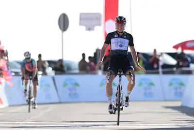Lotte Kopecky trionfa in cima a Jebel Hafeet ed è la nuova leader del UAE Tour ©Team SD Worx Protime-GettySport