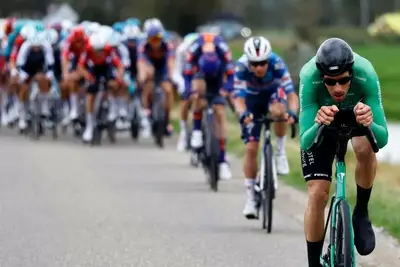 Jan-Willem van Schip escluso dal Tour of Holland per una controversia sul reggisella ©Getty Images