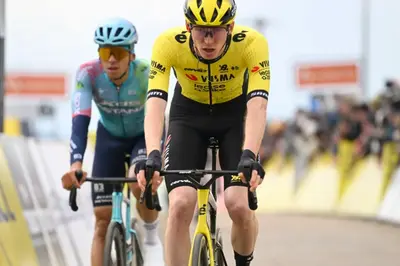 Matteo Jorgenson e il suo problema ©Team Visma Lease a Bike