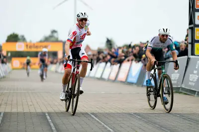 Michael Vanthourenhout vince la tappa di Ruddervoorde del Superprestige 2025 © Veldritkrant / TFoto
