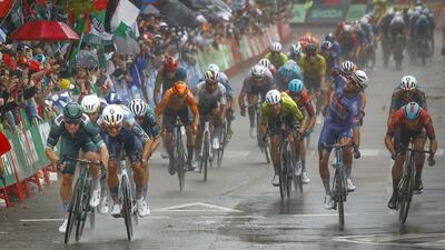 L'esultanza di Edward Planckaert che gli è costata multa e ammonizione © Twitter Alpecin-Deceuninck