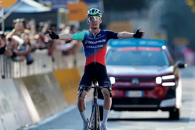 Paul Seixas vince il Giro di Lombardia 2026 © RCS Sport