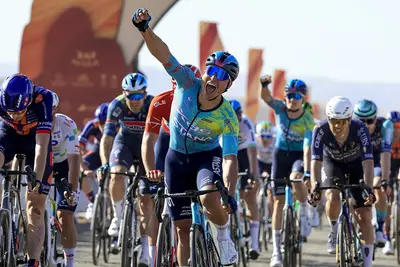 La gioia di Matteo Malucelli, vincitore della quarta tappa dell'AlUla Tour 2026 (Luis Angel Gomez / Cor Vos)