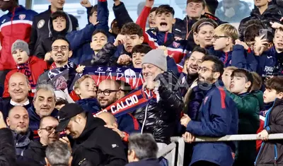 Mark Campbell in tribuna (foto Massimo Todaro / Antenna Sud)