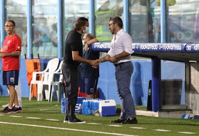 Francesco Montervino saluta il presidente Antonio Magrì - Foto Max Todaro