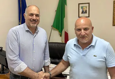 Da sx: il sindaco Giuseppe Pichierri con Giuseppe Sammarco