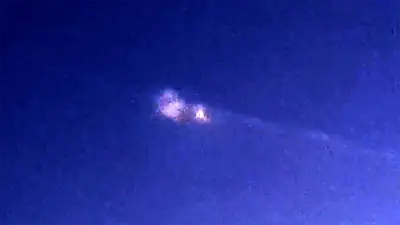 La sfera luminosa che attraversava il cielo del tarantino