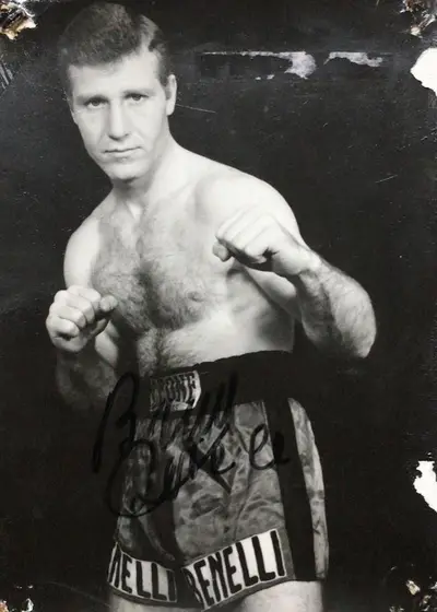 Bruno De Pace con la tenuta della Moto Benelli Pesaro