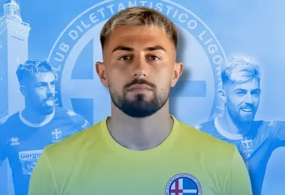 Dardan Vuthaj con la maglia del Ligorna