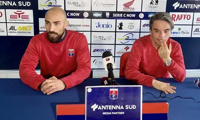 Simone Simeri si presenta con Capuano al suo fianco