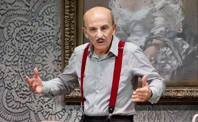 Carlo Buccirosso in una foto di scena