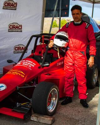 Vito Sgobio con la sua monoposto