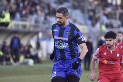 Jefferson nella foto Latina Calcio