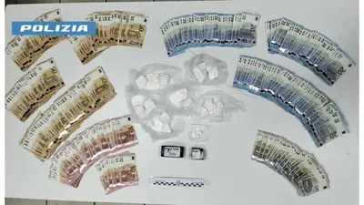 Taranto, spaccio droga in Città Vecchia e Tamburi, un arresto