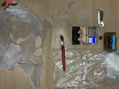 Massafra, Carabinieri trovano droga in casa: 32enne arrestato